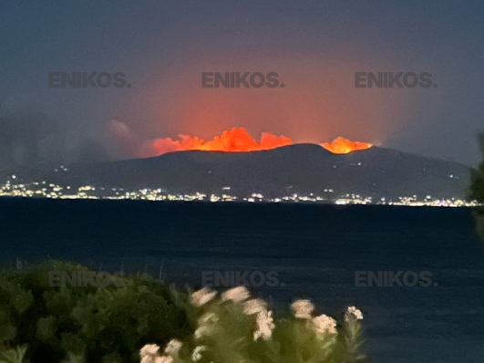 ΦΩΤΙΑ ΠΑΡΟΣ