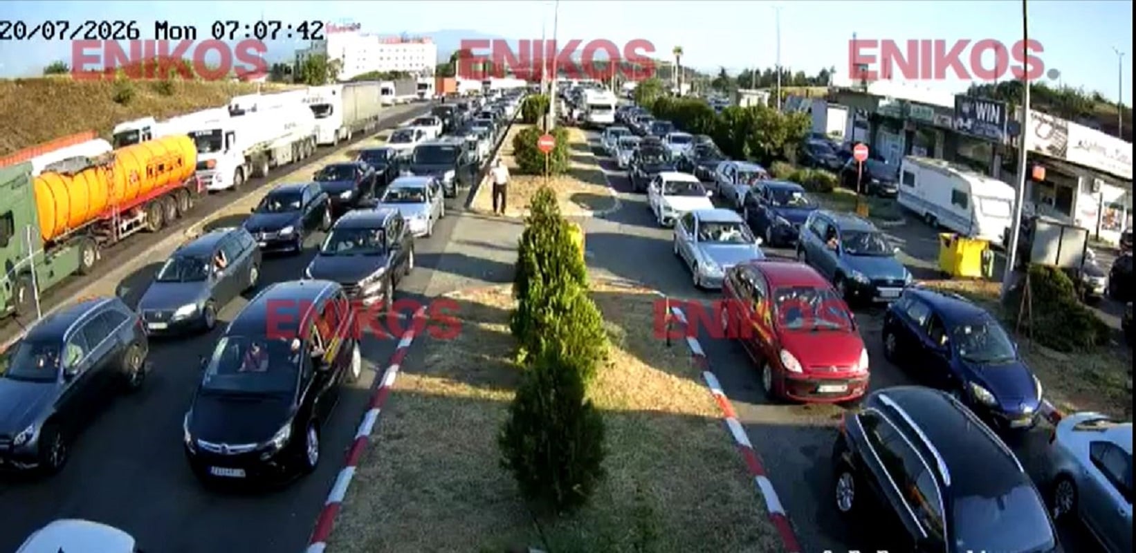 «Έμφραγμα» στο τελωνείο των Ευζώνων – Δείτε βίντεο από αναγνώστρια του enikos.gr