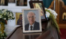 Θλίψη στην κηδεία του Βασίλη Λεβέντη: Συγκινεί ο γιος του - «Ήταν σπουδαίος άνθρωπος, χρωστάω τα πάντα για αυτό που είμαι σε εκείνον»