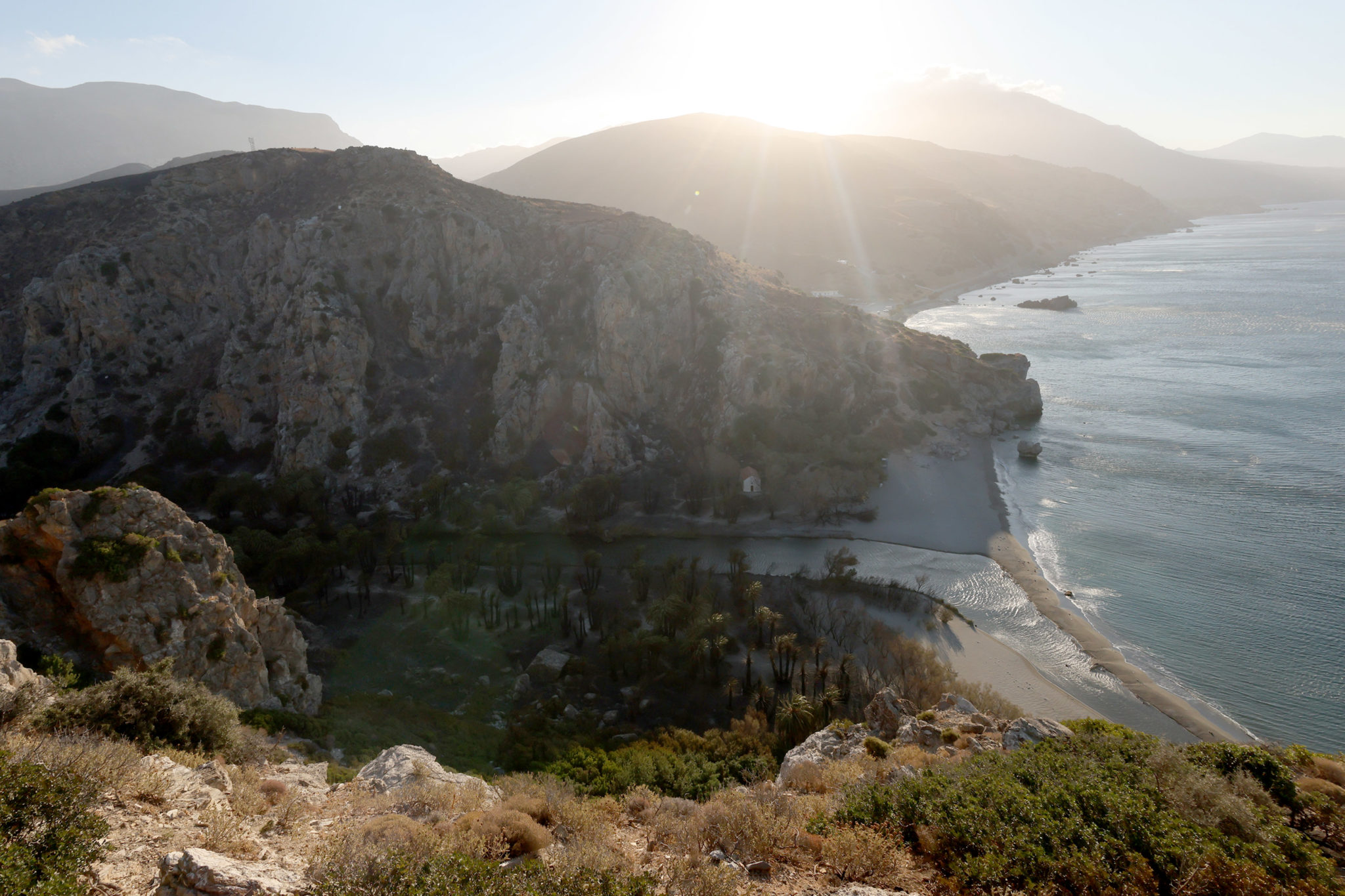 ΚΑΜΕΝΑ ΣΤΗΝ ΠΑΡΑΛΙΑ ΤΗΣ ΠΡΕΒΕΛΗΣ ΣΤΟ ΡΕΘΥΜΝΟ