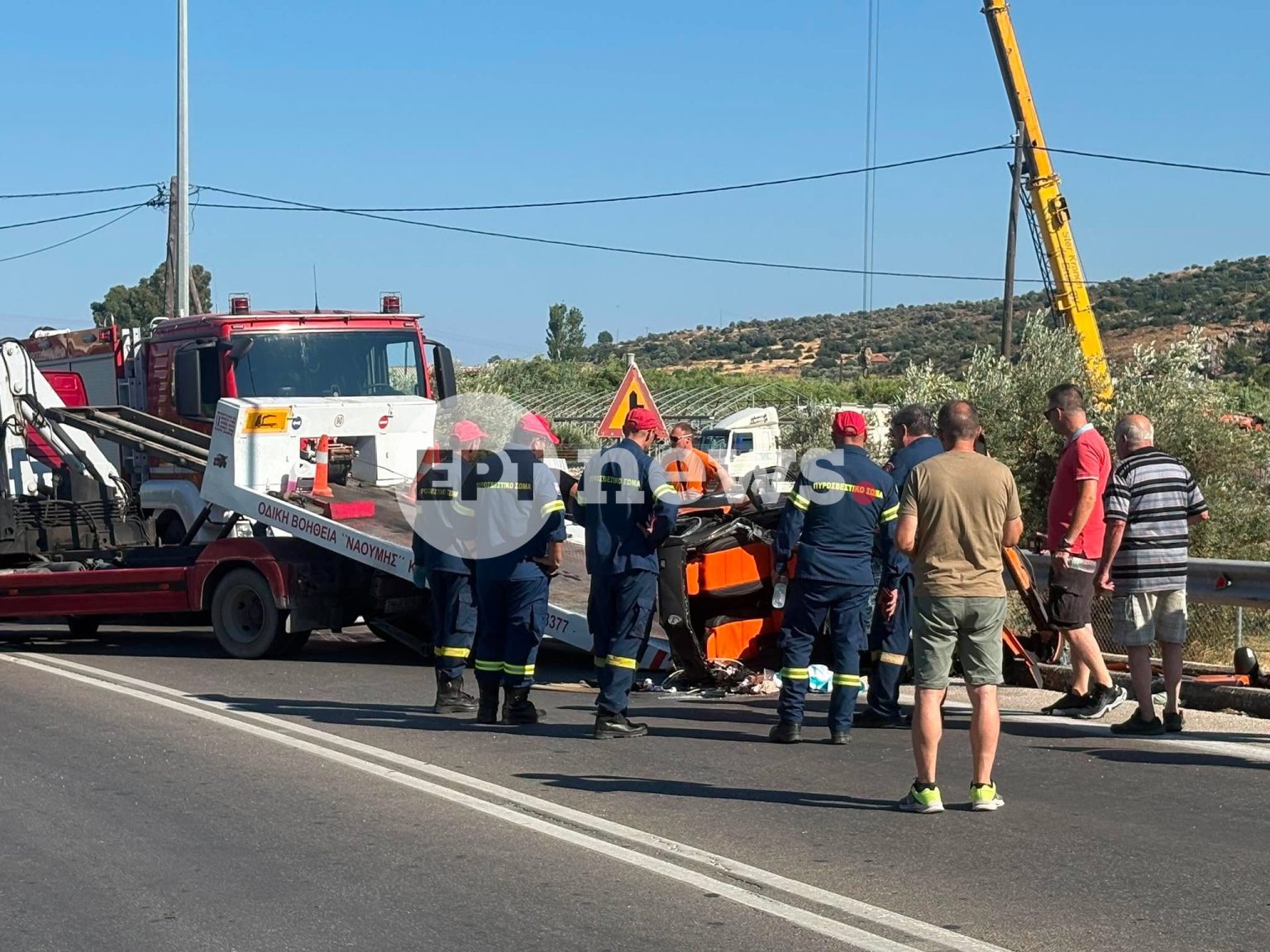 Τραγωδία στη Λέσβο: Συγκλονιστικές εικόνες από το σημείο του τροχαίου με τις 2 νεκρές γυναίκες