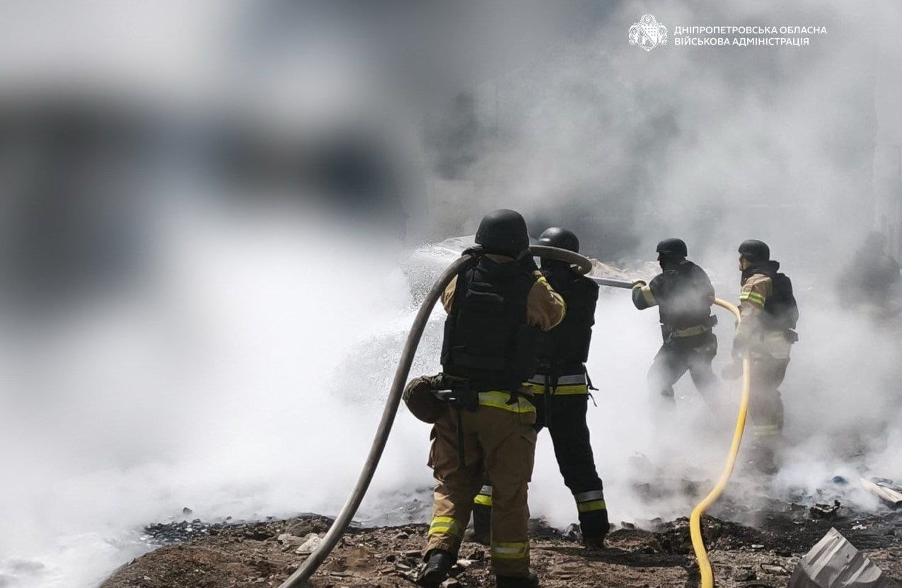 Ρωσική βόμβα ισοπέδωσε εργοστάσιο τροφίμων στην Ουκρανία: Τρεις νεκροί, 28 τραυματίες, ανάμεσά τους ένα κοριτσάκι δύο ετών