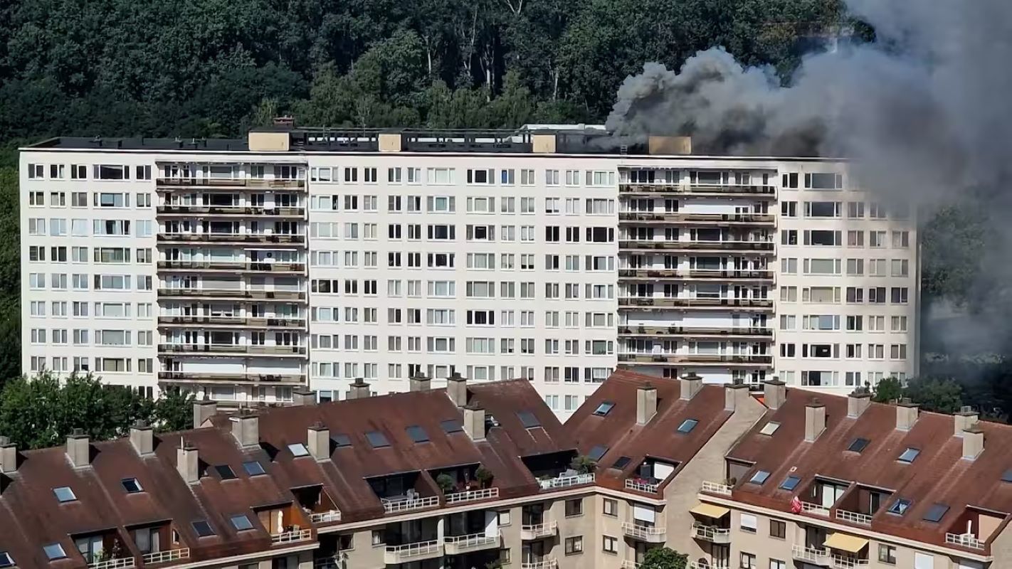 Αμβέρσα: Σε τεχνικό πρόβλημα στο ισόγειο αποδίδεται η φονική πυρκαγιά – Ενός λεπτού σιγή στο Φλαμανδικό Κοινοβούλιο