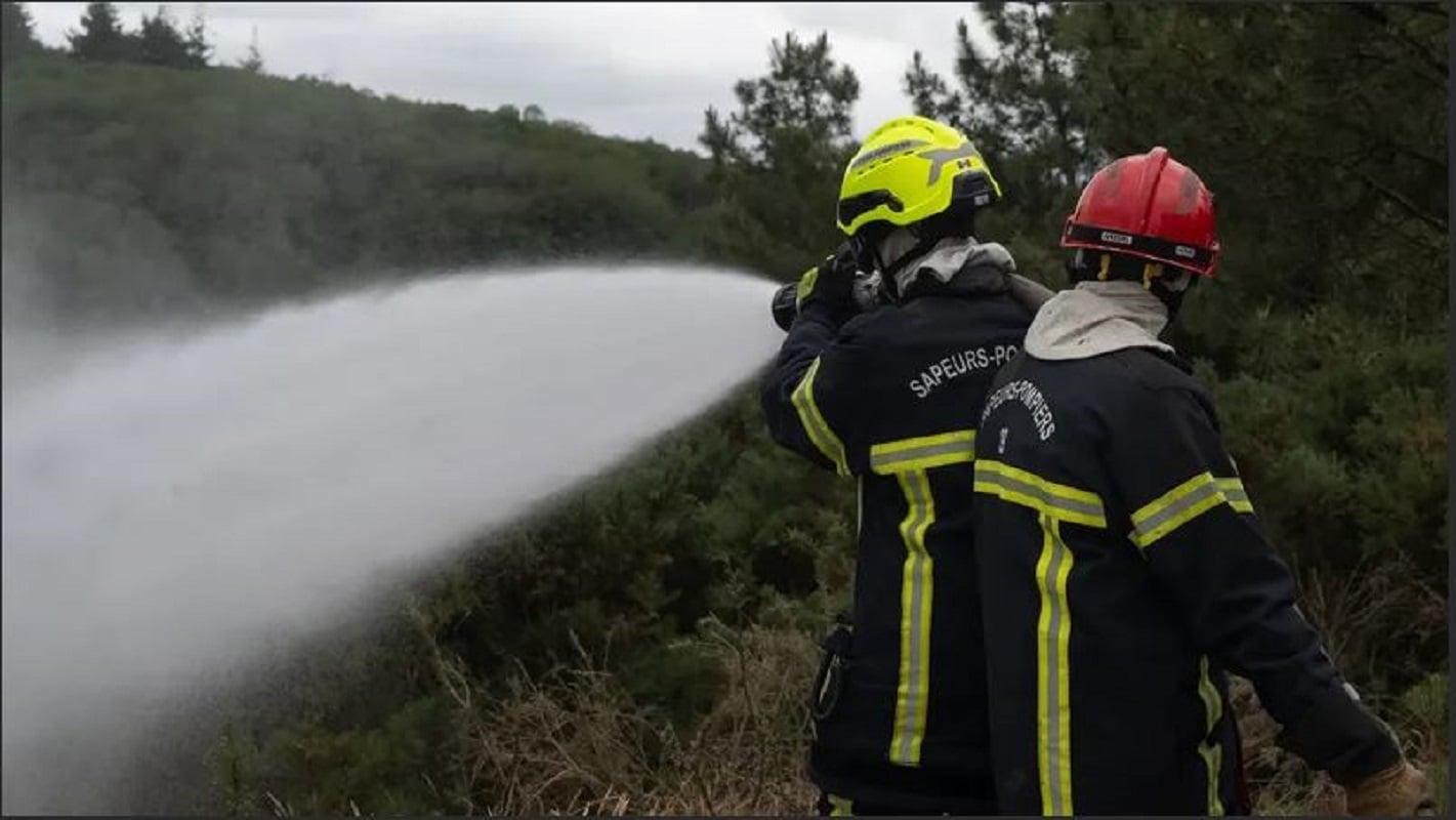 Γαλλία: 22χρονος πυροσβέστης έχασε τη ζωή του στη διάρκεια κατάσβεσης πυρκαγιάς στη Σαβοΐα