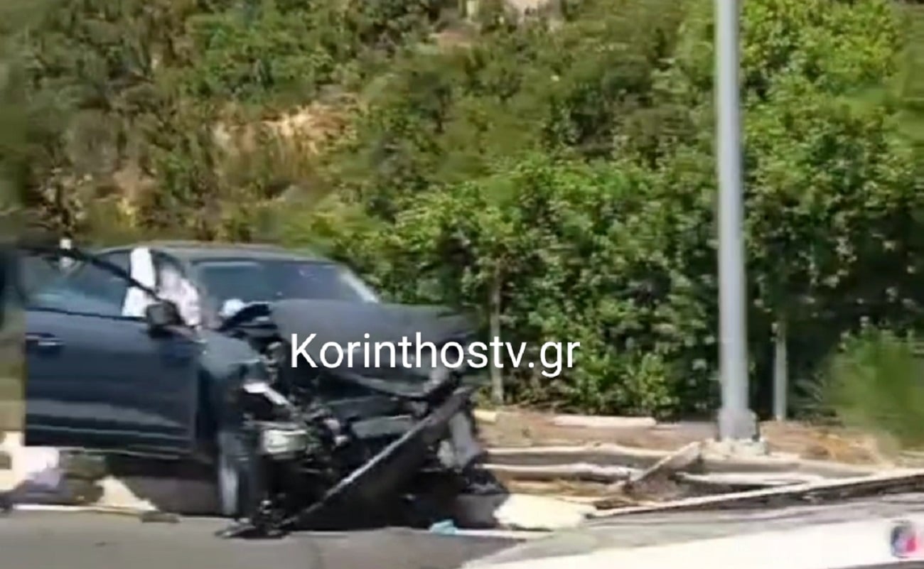 «Τρελή πορεία» φορτηγού στην Κορίνθου – Τριπόλεως: Έσπασε τις μπάρες, πέρασε στο αντίθετο ρεύμα και καρφώθηκε σε ΙΧ – Τρεις τραυματίες
