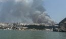 Ιταλία: Φωτιά στην περιοχή Πεσκίτσι - Απομακρύνθηκαν δια θαλάσσης πάνω από 400 άτομα στην Απουλία