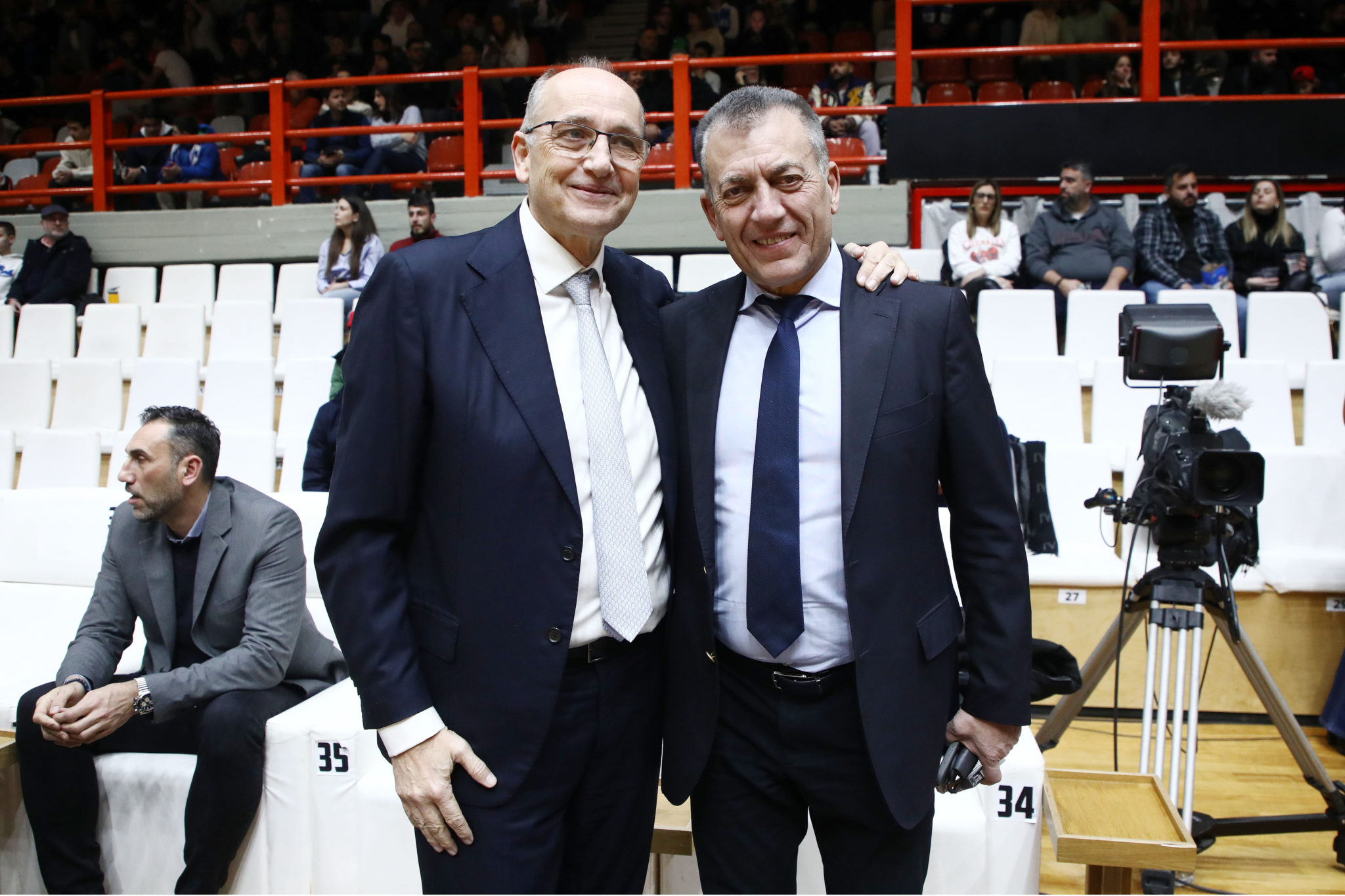 Βαγγέλης Λιόλιος, Γιάννης Βρούτσης