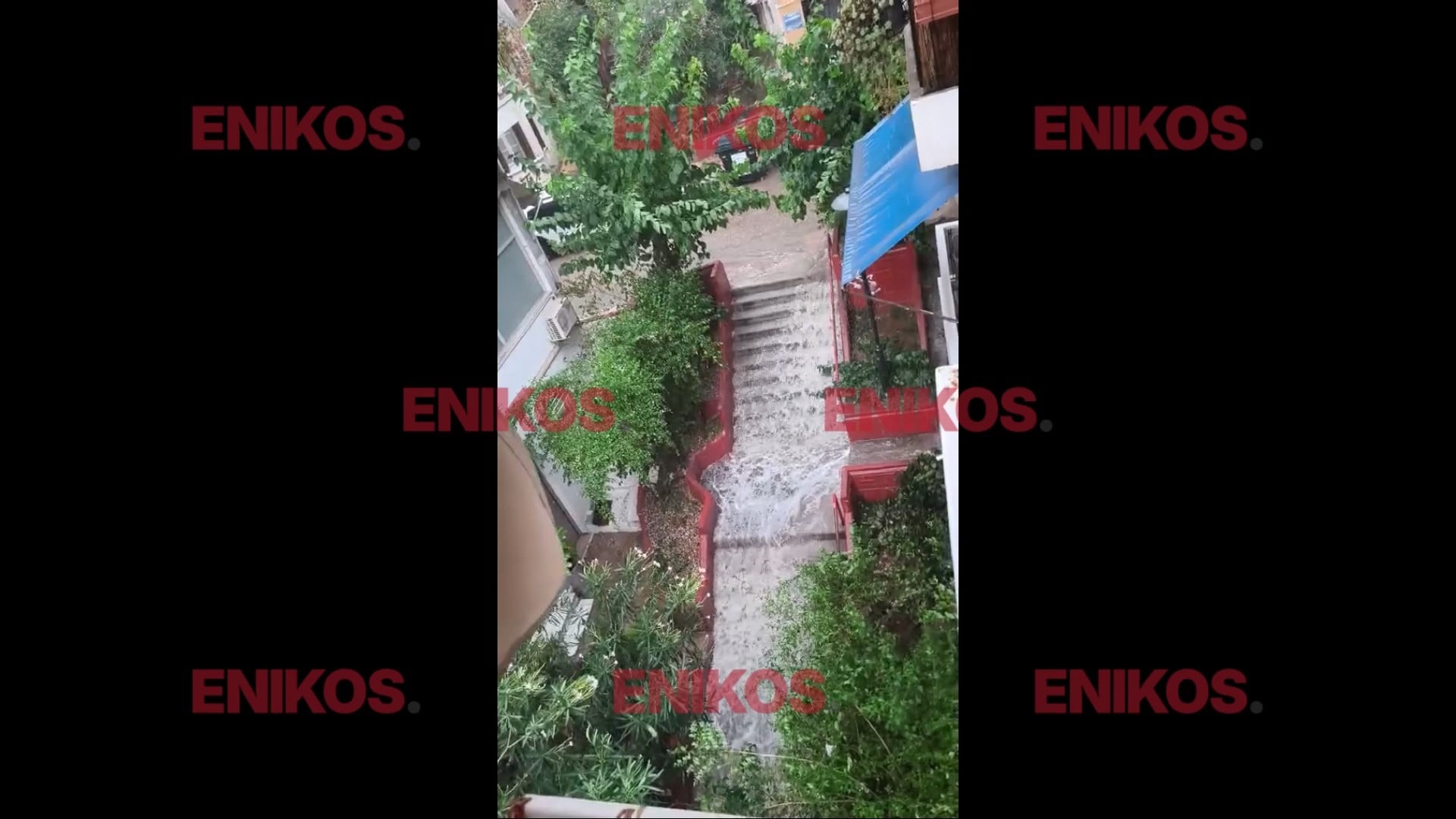 Αττική: Πλημμυρικά φαινόμενα στον Λυκαβηττό από τη σφοδρή νεροποντή – ΒΙΝΤΕΟ αναγνώστη