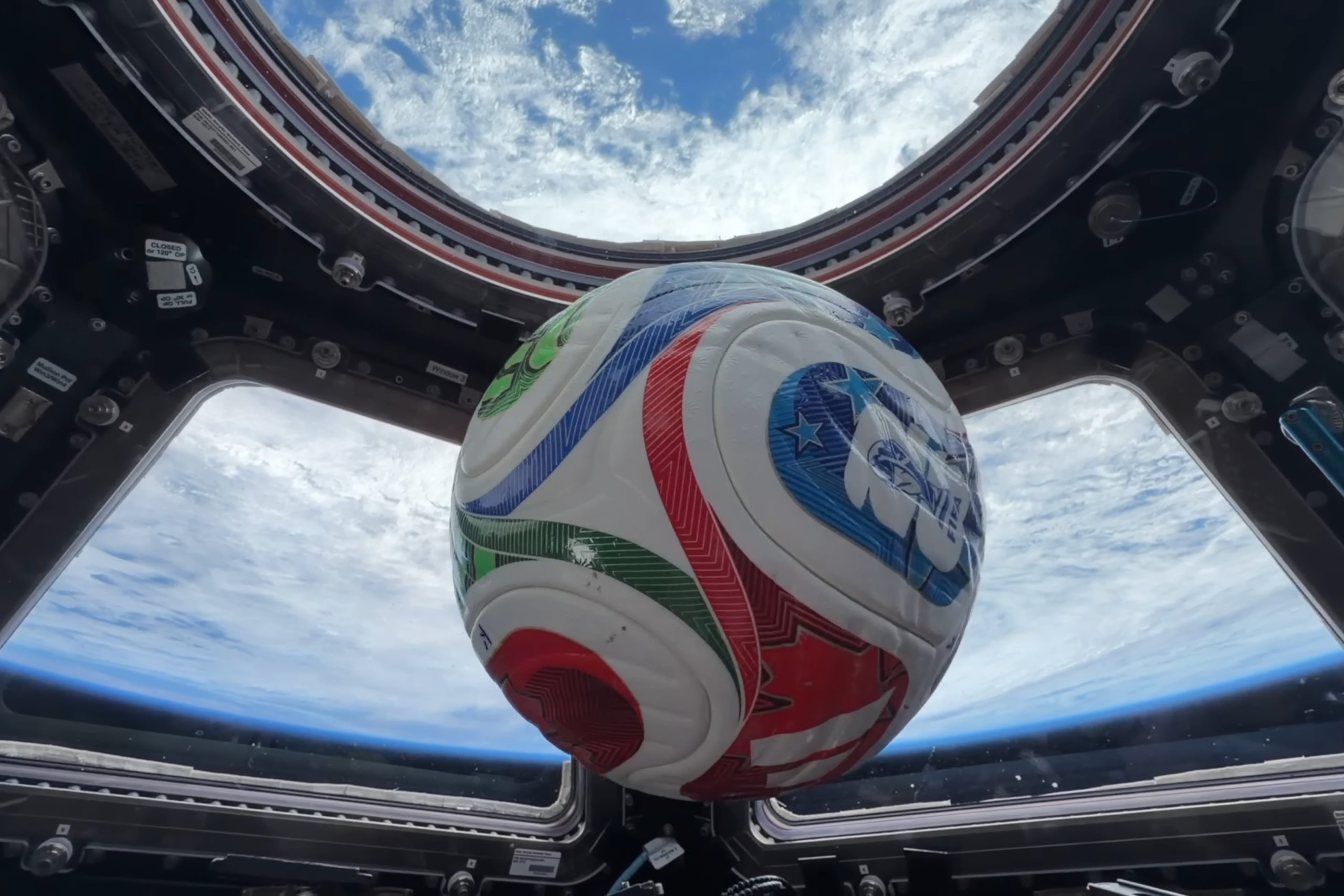 NASA: Θα στείλει μπάλα του Μουντιάλ στη Σελήνη αν οι ΗΠΑ κατακτήσουν το Παγκόσμιο Κύπελλο