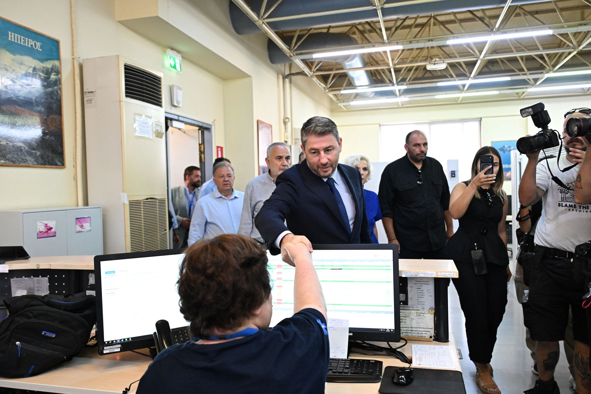 Στο ΕΚΑΒ ο Νίκος Ανδρουλάκης: «Δεν θα επιτρέψουμε το υπουργείο Υγείας να μετατραπεί σε υπουργείο Προπαγάνδας του Άδωνι Γεωργιάδη»