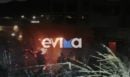 Σε ύφεση η φωτιά στον Αετό Καρύστου - Ζημιές σε σπίτι και δύο αυτοκίνητα - ΦΩΤΟ και ΒΙΝΤΕΟ