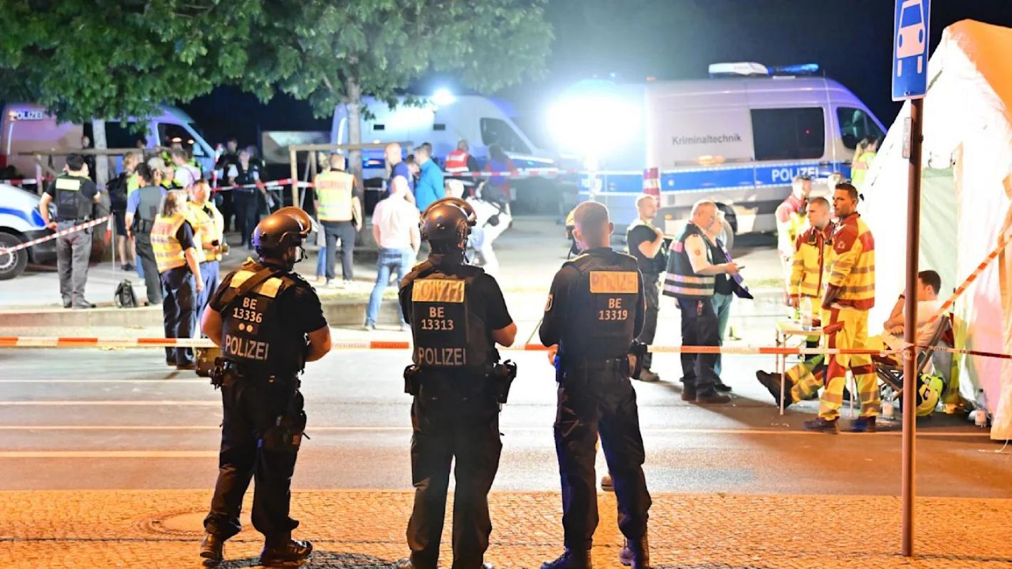 Βερολίνο: Στη δημοσιότητα η φωτογραφία του υπόπτου για τη φονική επίθεση – Γνωστός στις Αρχές από τη δράση του στον ισλαμιστικό χώρο