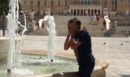 Καύσωνας: Πώς ξεχωρίζουμε την ηλίαση από την θερμοπληξία - Τι λέει στο enikos o πνευμονολόγος Στέλιος Λουκίδης