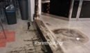 Νεμέα: Καρέ καρέ ο εμπρησμός από δύο κουκουλοφόρους - Βάζουν φωτιά με βενζίνη σε καφετέρια