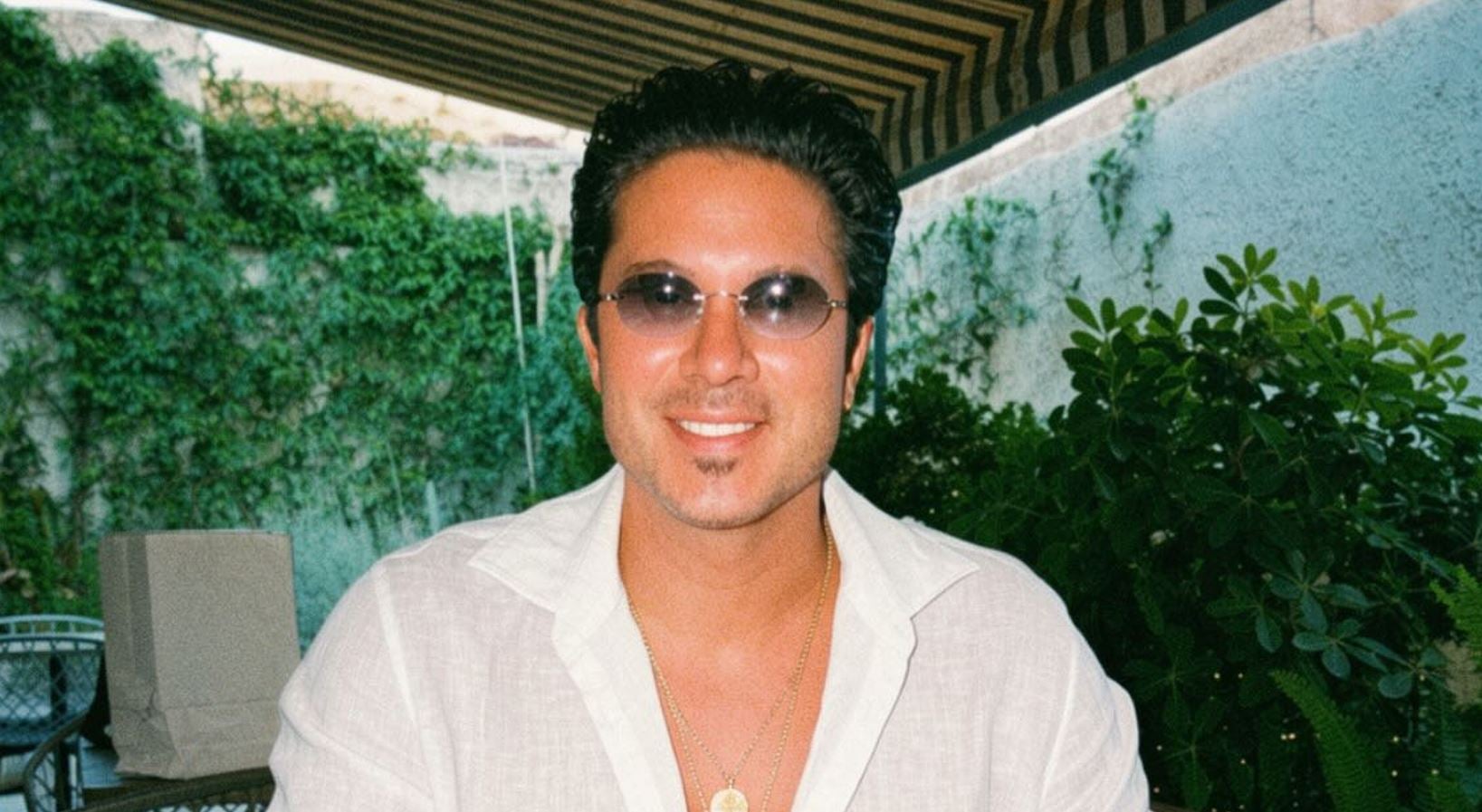 Νίκος Οικονομόπουλος: Συγκίνηση για την κίνηση ανθρωπιάς του επιτυχημένου ερμηνευτή – Kατέθεσε 10.000 ευρώ, για τη θεραπεία ενός μικρού παιδιού