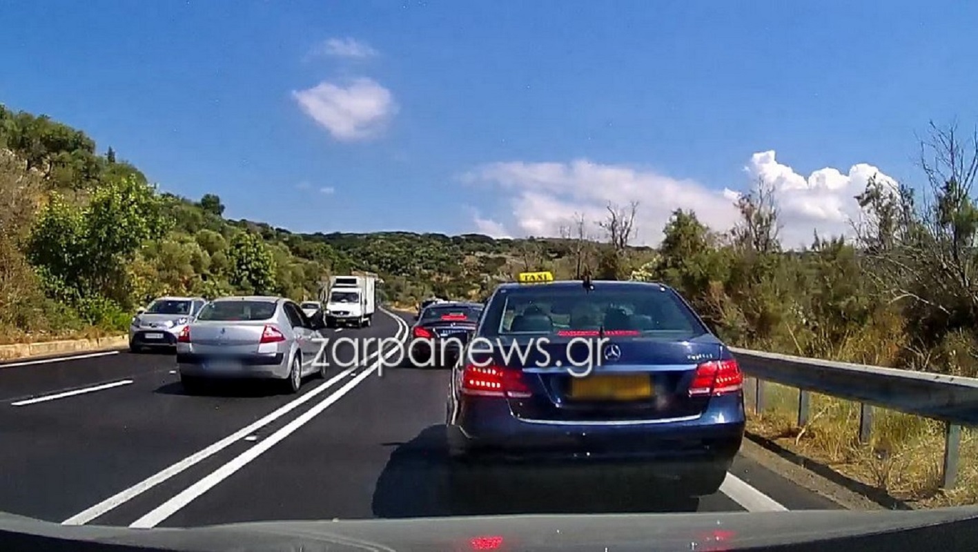 Βίντεο-σοκ από τον ΒΟΑΚ: Αυτοκίνητο μπήκε στο αντίθετο ρεύμα για να κάνει προσπέραση – Παραλίγο να συγκρουστεί με φορτηγό