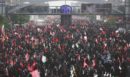 LIVE η κηδεία του Χαμενεΐ: Ο Ανώτατος Ηγέτης του Ιράν, Μοτζτάμπα, απουσιάζει καθώς πλήθος συγκεντρώνεται για να θρηνήσει τον δολοφονημένο Αγιατολάχ