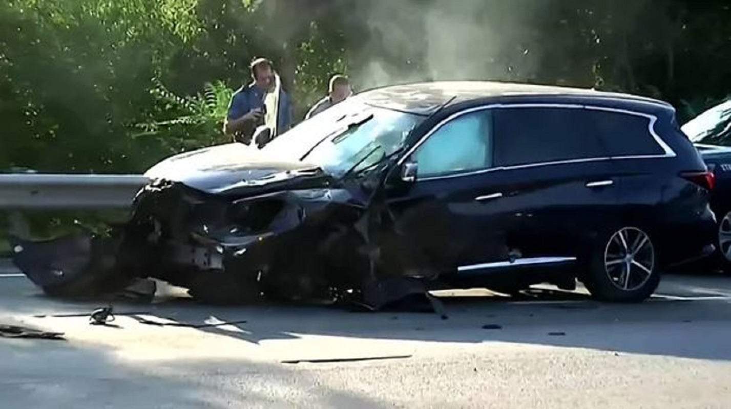 Κινηματογραφική καταδίωξη στις ΗΠΑ: Ένοπλος κρατούσε όμηρο έγκυο σε όχημα – Έπεσε πάνω σε 8 αυτοκίνητα
