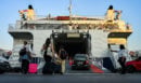 Όπου φύγει φύγει: Κορυφώνεται η έξοδος του Αυγούστου – Πάνω από 56.000 επιβάτες αναχωρούν σήμερα με πλοία, στο 100% η πληρότητα για Κυκλάδες