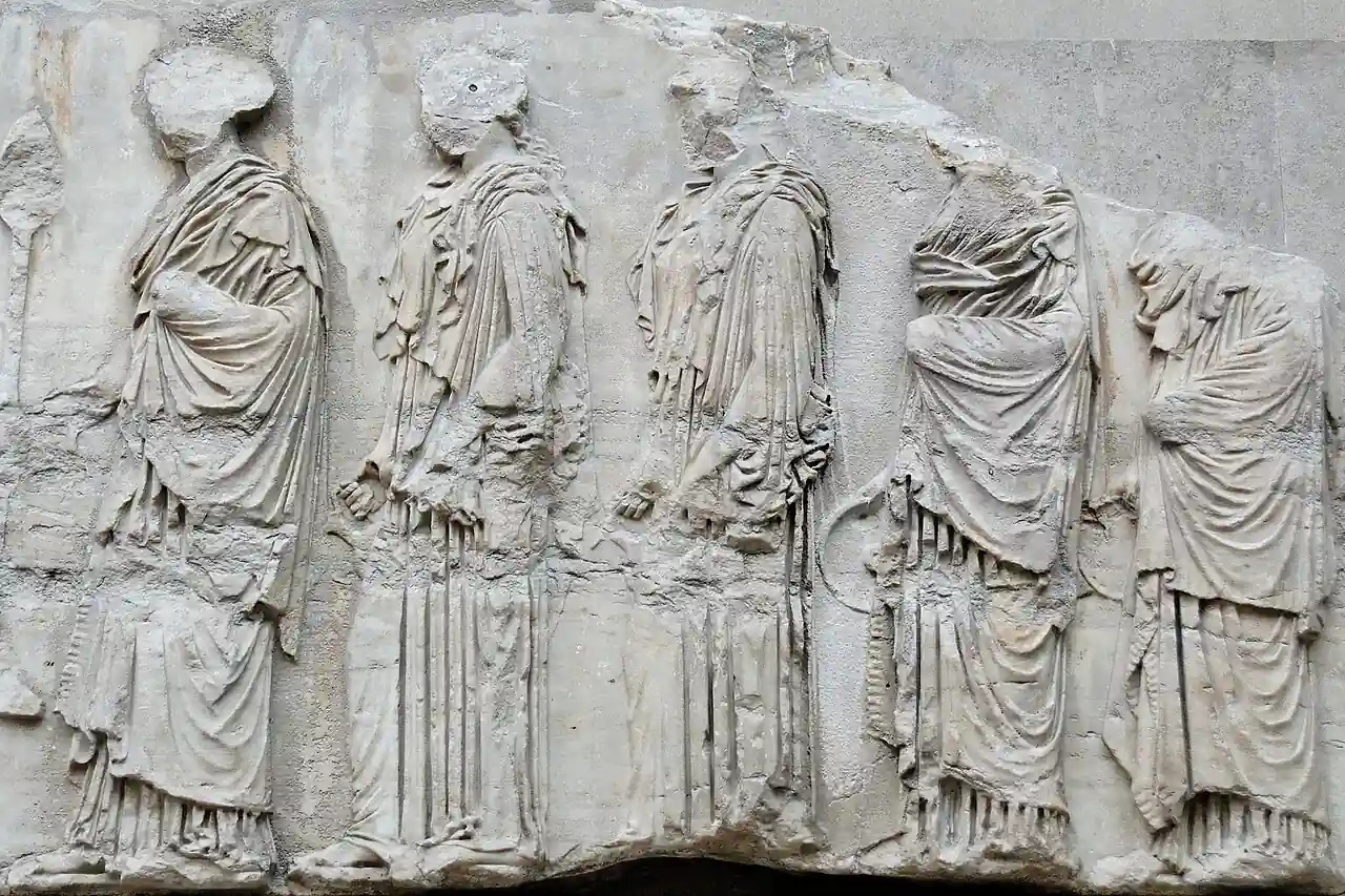 Αρχαίος «κινηματογράφος» στην Ακρόπολη: Πώς η κίνηση του θεατή «ζωντάνευε» τη Ζωφόρο του Παρθενώνα