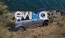 Εύβοια: Αυτοκίνητο «έκανε βουτιά» σε... βράχια μια ανάσα από τη θάλασσα - Σώα η οδηγός του