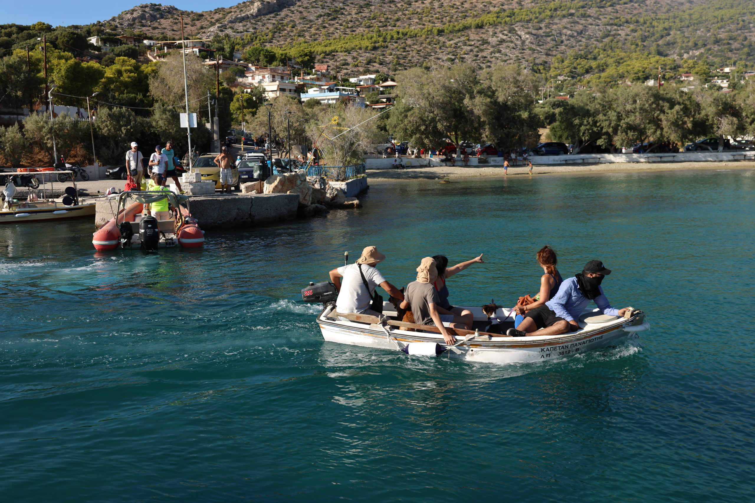 Σαλαμίνα, Φωτιές, απεγκλωβισμένοι, Σατερλί, Κολώνες 