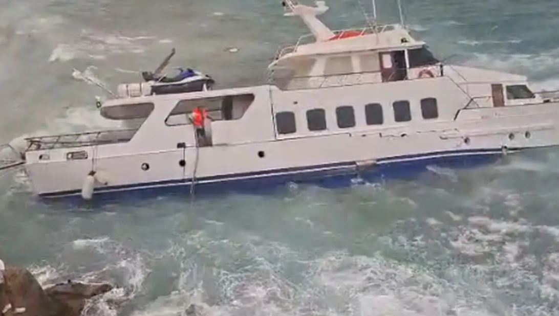 ΜΑΥΡΟΠΟΥΛΟΣ ΣΚΑΦΟΣ