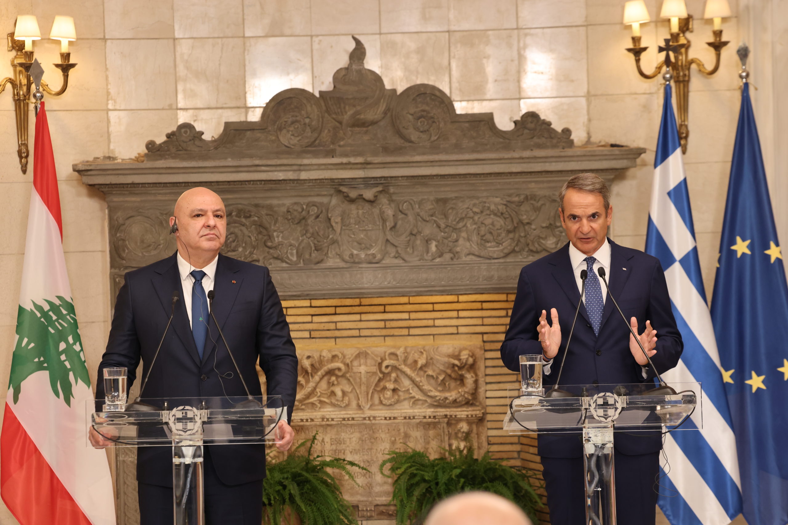 Μητσοτάκης στον Πρόεδρο του Λιβάνου: «Η Ελλάδα στέκεται δίπλα σας και δηλώνει παρούσα στην προσπάθεια ανοικοδόμησης»