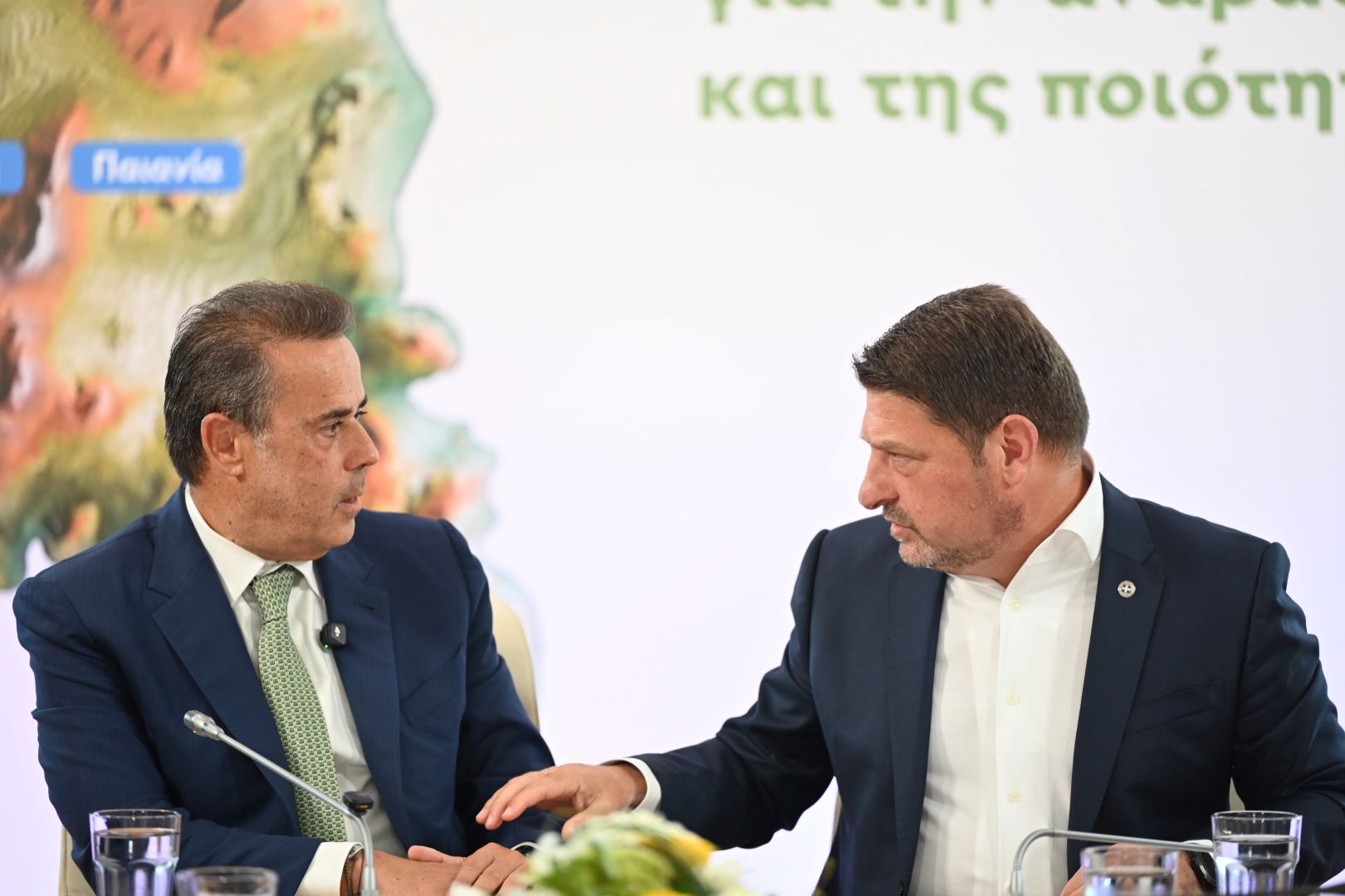 ΠΑΠΑΣΤΑΥΡΟΥ - ΧΑΡΔΑΛΙΑΣ - ΦΩΤΟΓΡΑΦΙΑ: ΓΡΑΦΕΙΟ ΤΥΠΟΥ ΥΠΟΥΡΓΕΙΟΥ ΠΕΡΙΒΑΛΛΟΝΤΟΣ
