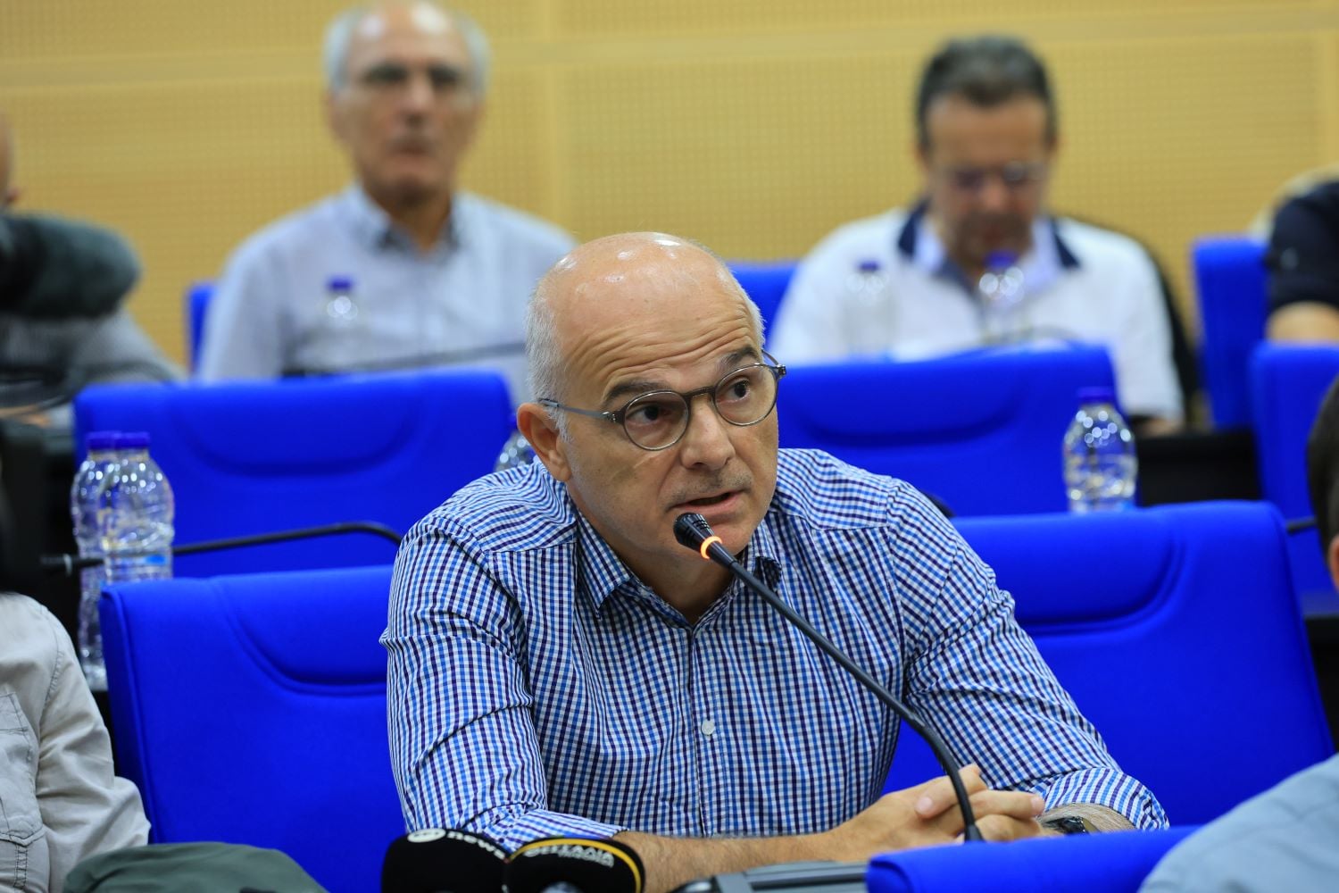 Τέμπη: Ψαρόπουλος και Ασλανίδης ζητούν απαντήσεις για τις συμβάσεις στο πεδίο του σιδηροδρομικού δυστυχήματος