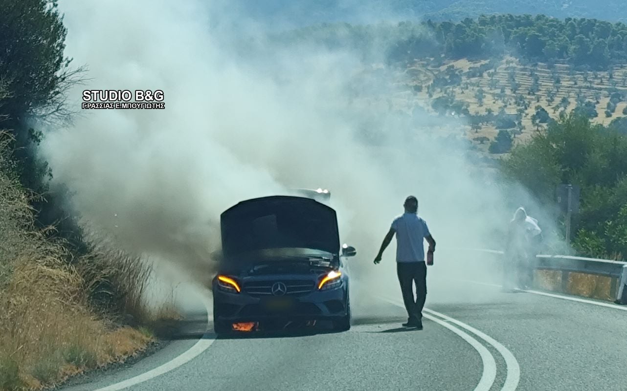 Αργολίδα: Πυρκαγιά έκαψε ολοσχερώς πολυτελές αυτοκίνητο – ΒΙΝΤΕΟ