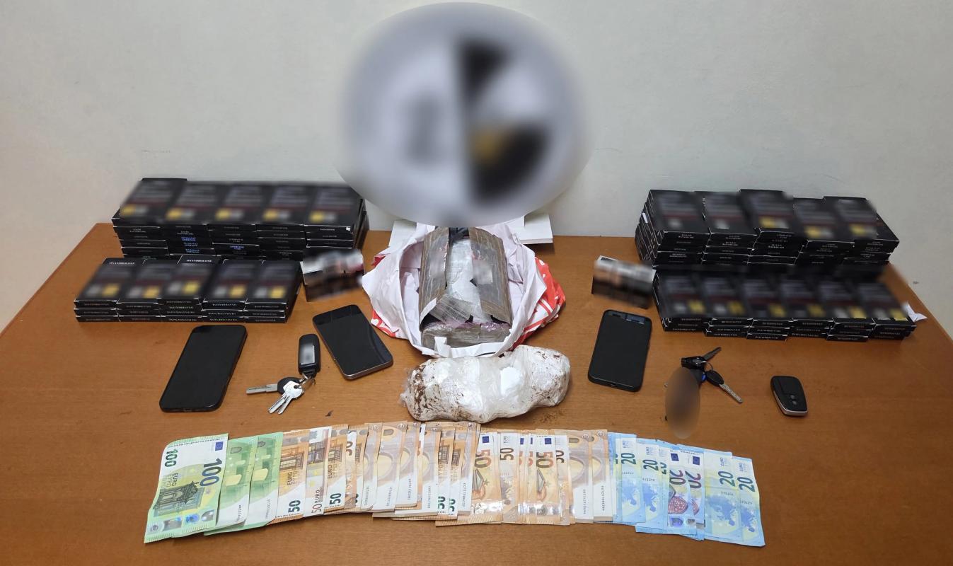 Ηράκλειο: Εξάρθρωση κυκλώματος με 1,8 κιλά κοκαΐνης, χιλιάδες αναβολικά και 2.100 ευρώ – Συνελήφθησαν την ώρα που παρέδιδαν την τσάντα σε 32χρονο