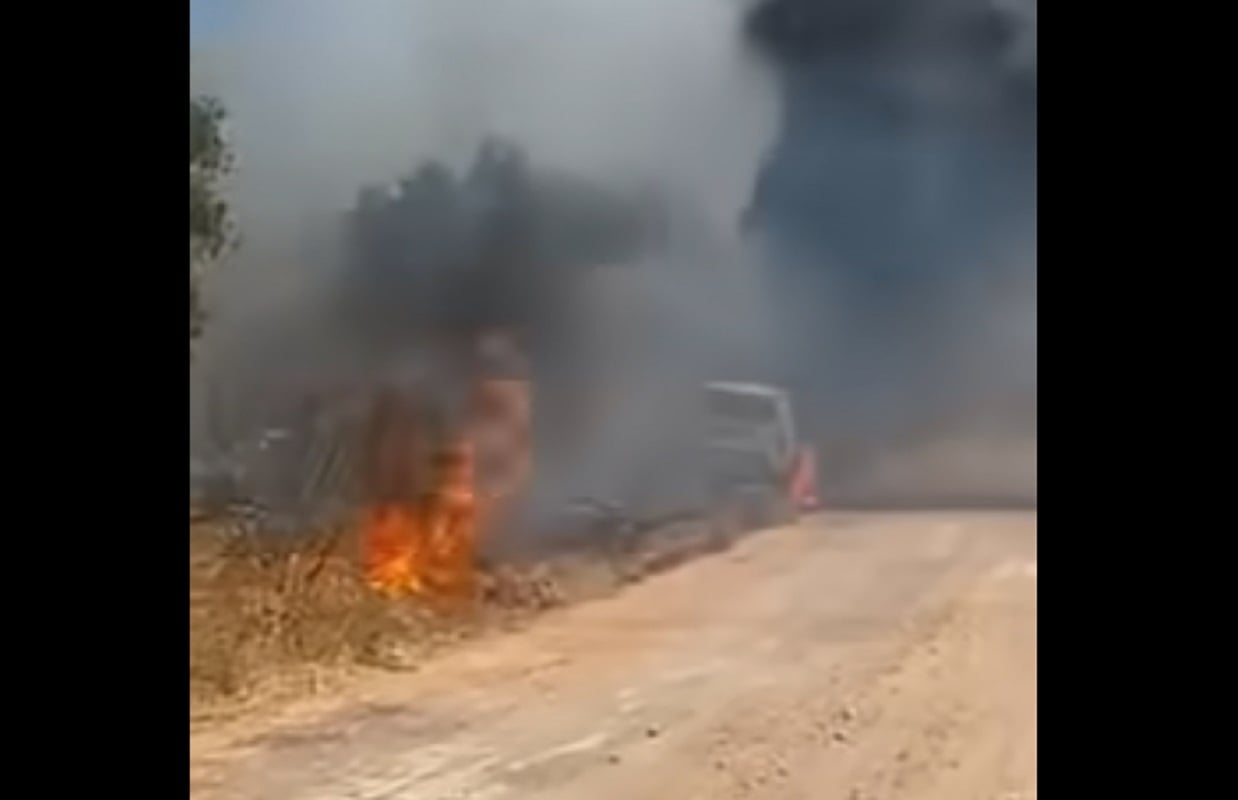 Τραγωδία στη φωτιά στα Σπάτα: Εντοπίστηκε απανθρακωμένη σορός μέσα σε αυτοκίνητο