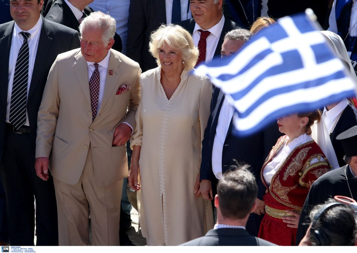 Για πρώτη φορά η Καμίλα εξομολογείται: «Η σιωπή για τον καρκίνο του Καρόλου ήταν δύσκολη και πιεστική»