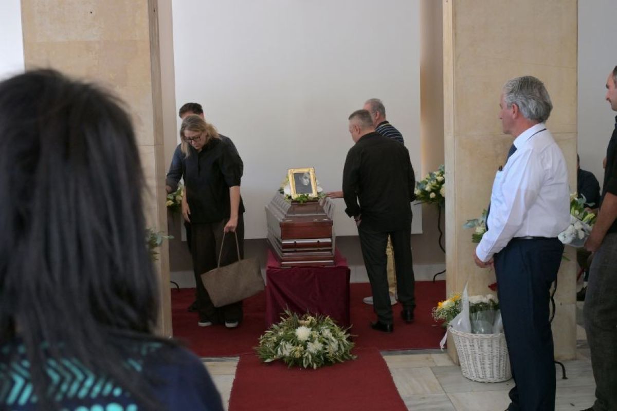 Κηδεία Νίκου Καλογερόπουλου