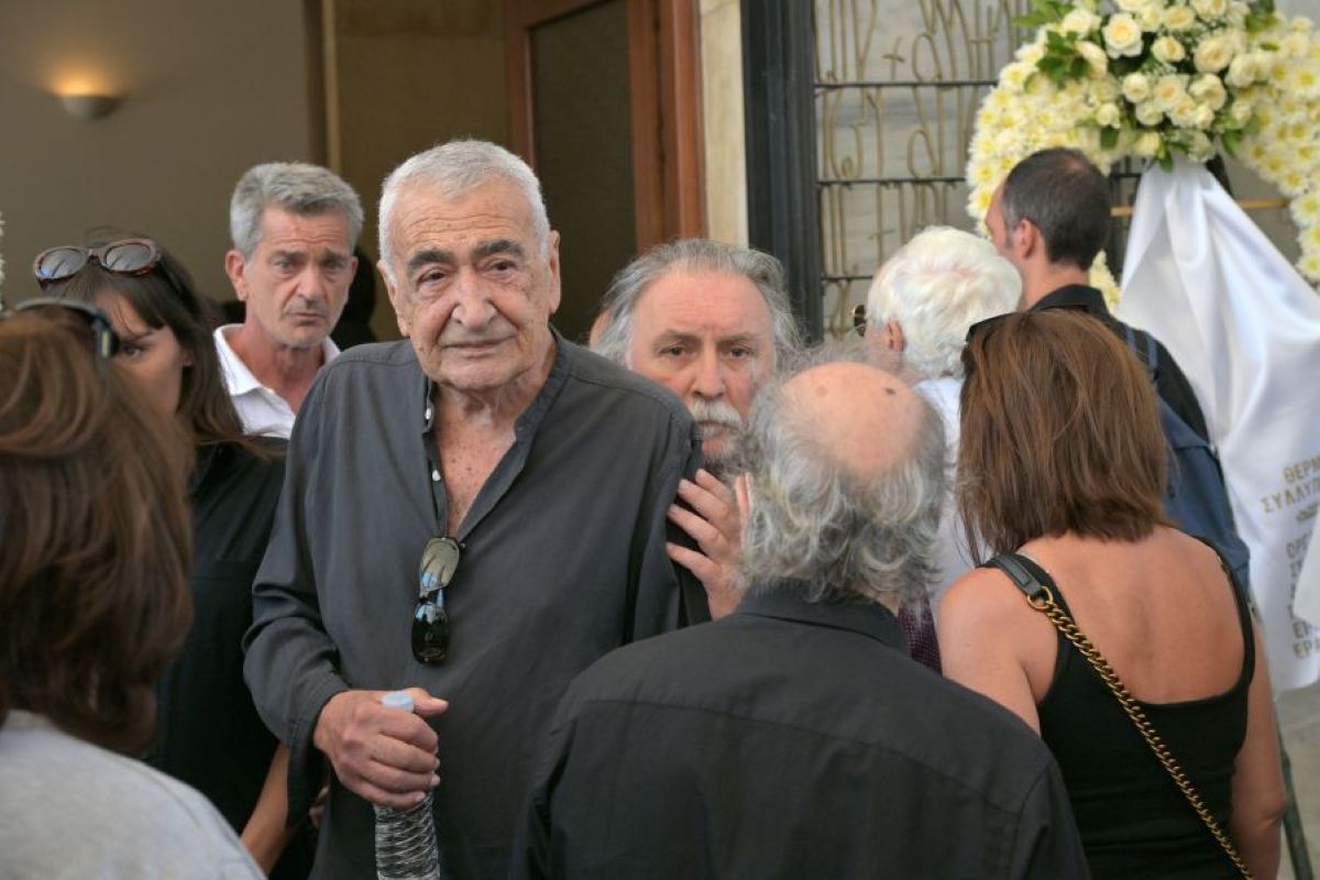 Κηδεία Νίκου Καλογερόπουλου