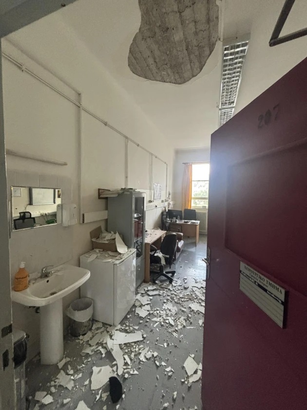 Βενιζέλειο, πτώση σοβάδων