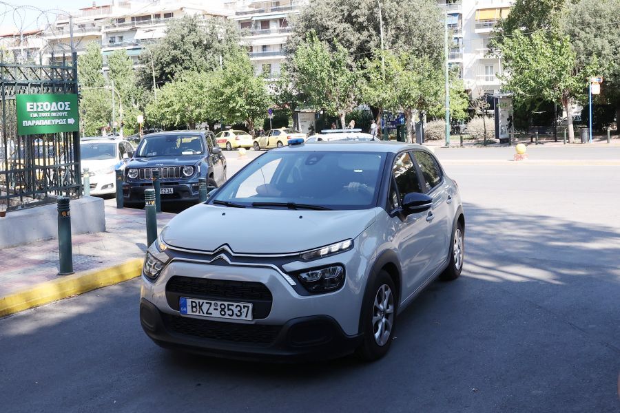 Marfin: Μεταγωγή της 46χρονης από την ΓΑΔΑ στην Ευελπίδων