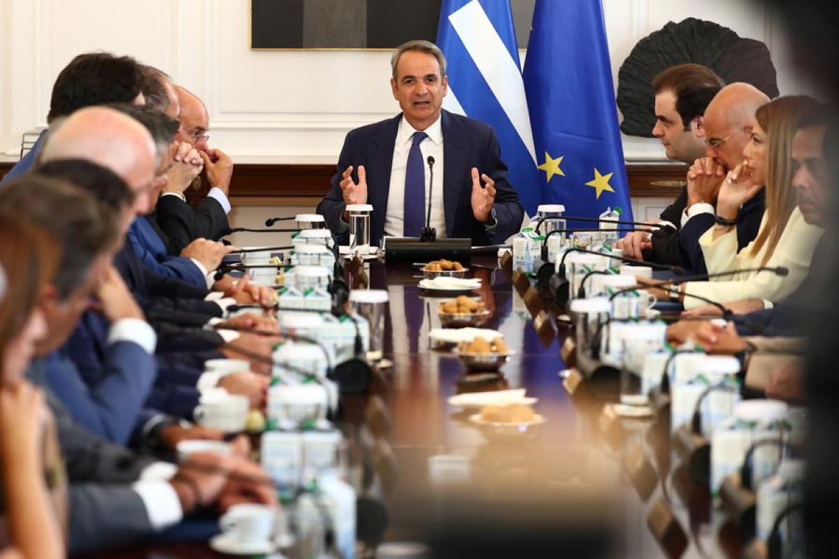 Τα μηνύματα Μητσοτάκη στο Υπουργικό: Στη ΔΕΘ ο οδικός χάρτης έως το 2030 – Επί τάπητος η καθημερινότητα και τα «χαμπέρια» στην Τουρκία