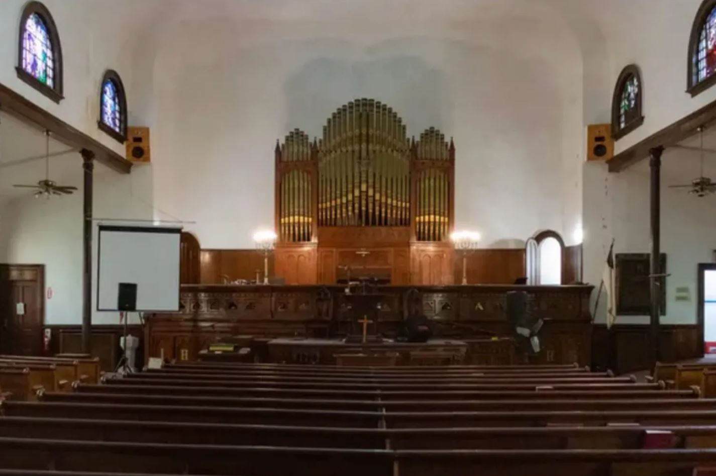 Η South Bushwick Reformed Church στο Μπρούκλιν πριν από την καταστροφική πυρκαγιά που προκάλεσε εκτεταμένες ζημιές στο ιστορικό κτίριο. Φωτογραφία: South Bushwick Church for Reformed Protestant Dutch Church of South Bushwick/GoFundMe