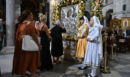 Δεκαπενταύγουστος: Μια Ελλάδα… Παναγιά, από την Τήνο μέχρι το πιο μικρό ξωκκλήσι - Με κατάνυξη και βαθιά συγκίνηση οι εορτασμοί