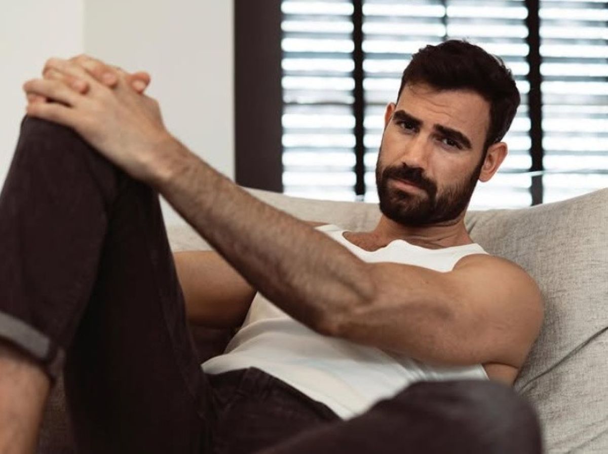 Χαρές για τον Νίκο Πολυδερόπουλο: Παντρεύτηκε ο αδελφός του – Βίντεο από τη δεξίωση στη Γλυφάδα