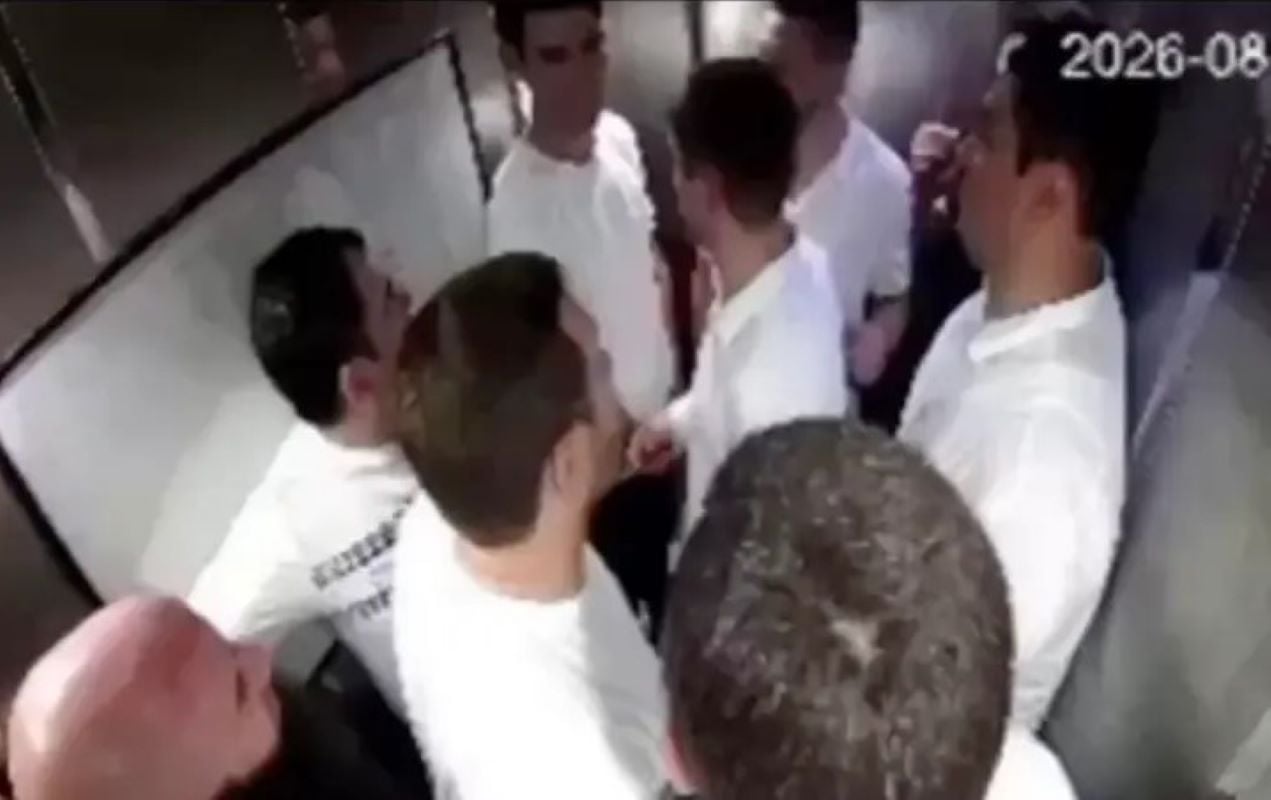 Ρωσία: Ασανσέρ «βούτηξε» στο κενό από τον 4ο όροφο με 9 άτομα – Δείτε το βίντεο