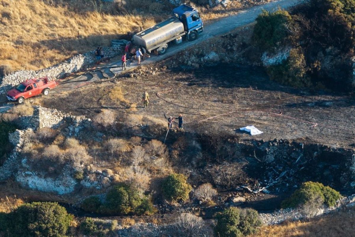 Σίφνος: Στο μικροσκόπιο των Αρχών τα τελευταία δευτερόλεπτα πριν από τη συντριβή του ελικοπτέρου – Το τραγικό παιχνίδι της μοίρας για το νιόπαντρο ζευγάρι
