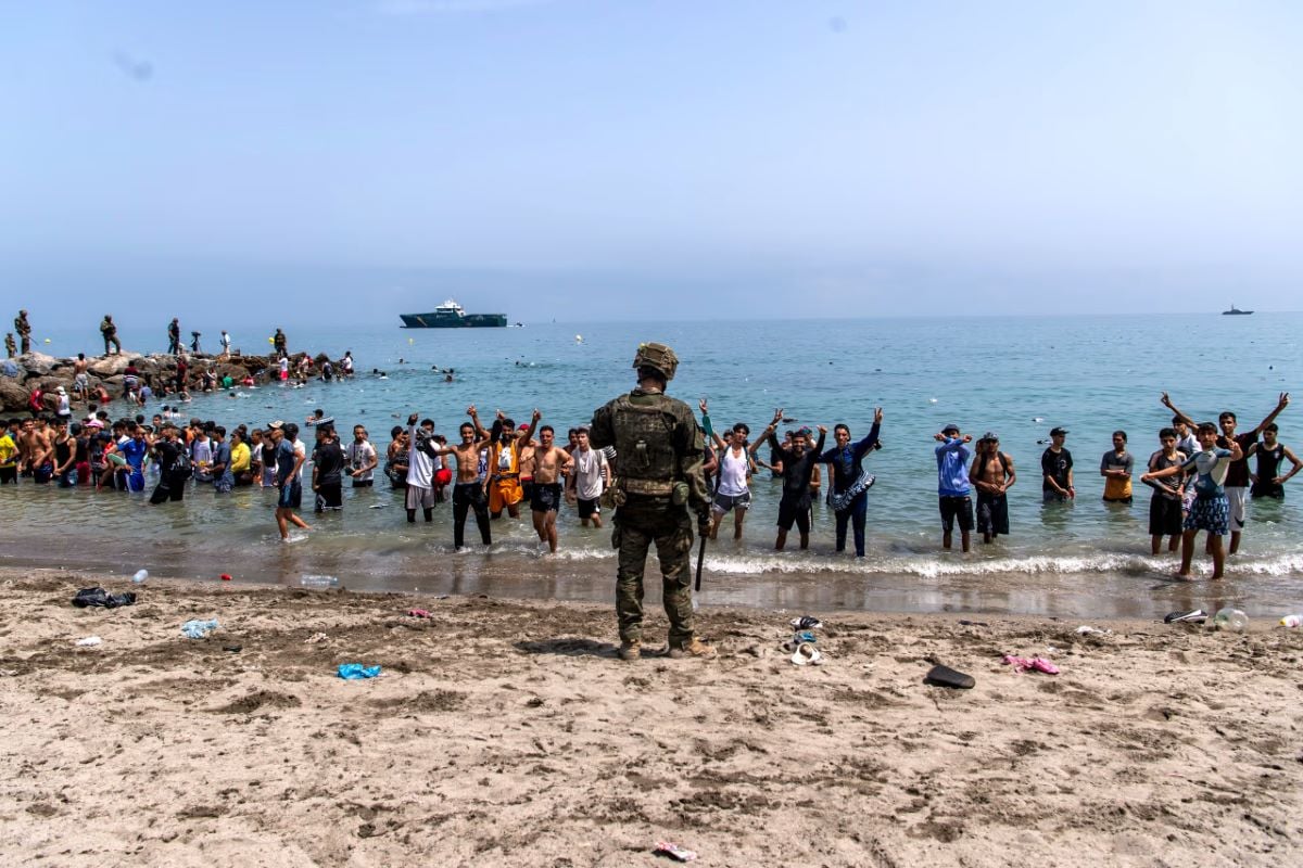 Θεούτα: Η μεταναστευτική κρίση της Ισπανίας αναζωπυρώνει τις βαθιές διαιρέσεις στην Ευρωπαϊκή Ένωση