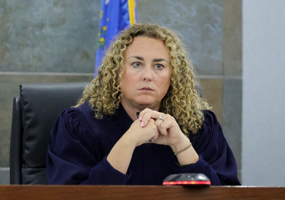 Η δικαστής Carli Kierny, η οποία προεδρεύει στη δίκη για τη δολοφονία του Tupac Shakur. Φωτογραφία: Ethan Miller / Pool via AP