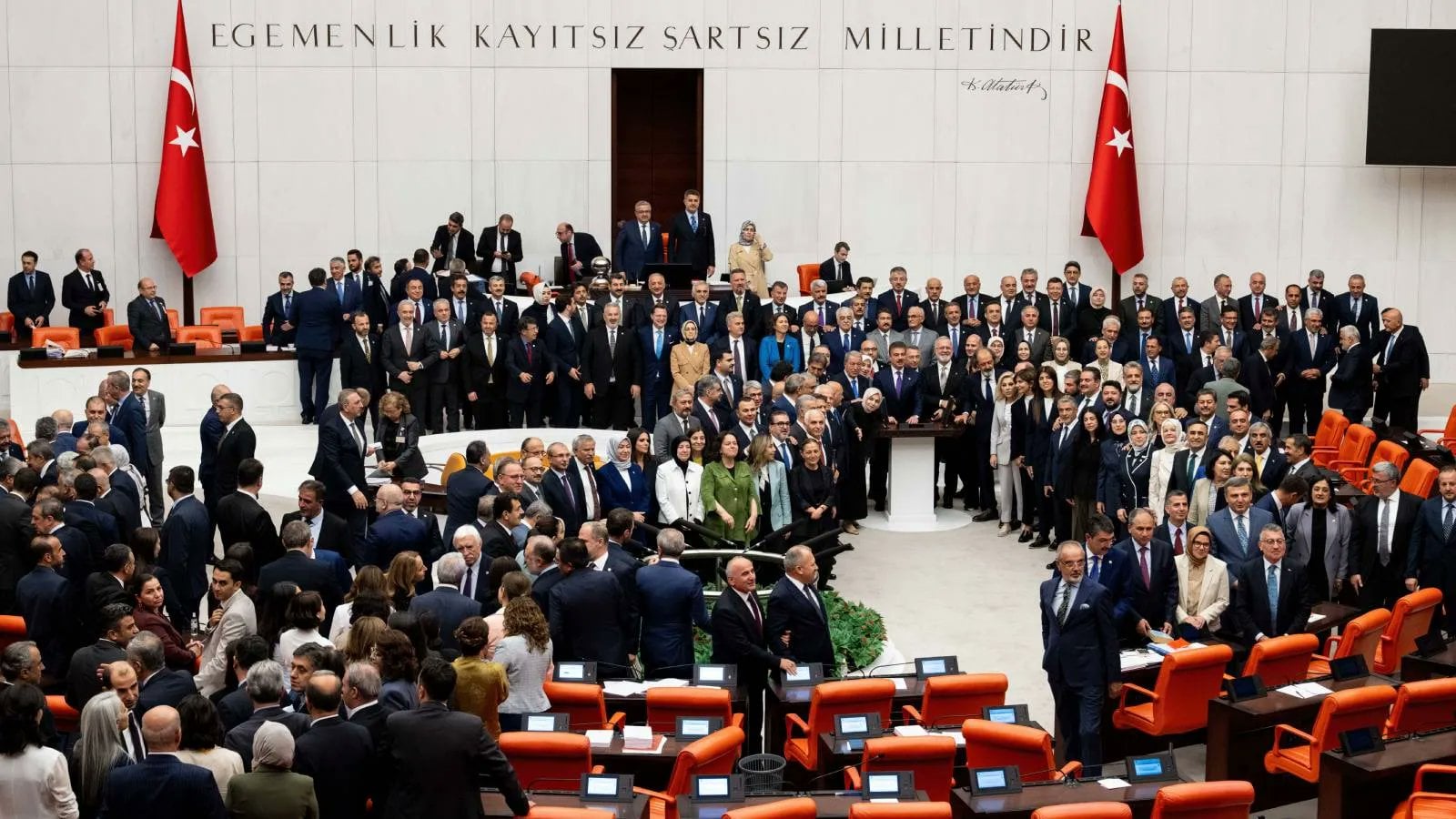 Τουρκία: Νόμος-σταθμός για την επανένταξη μαχητών του PKK – Χωρίς αμνηστία για τον Οτσαλάν