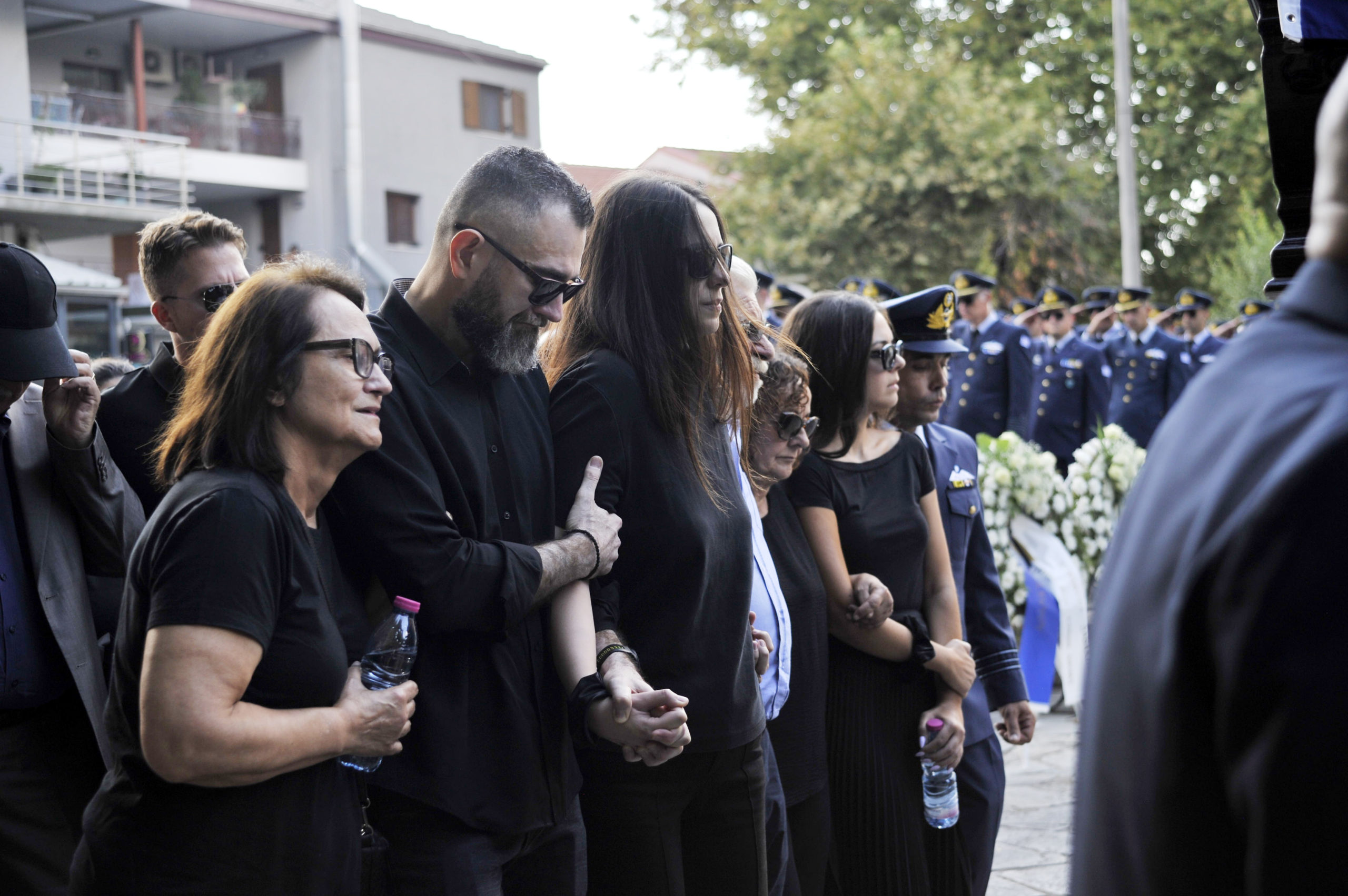 ΕΞΟΔΙΟΣ ΑΚΟΛΟΥΘΙΑ ΣΤΟΝ ΚΑΤΣΙΚΑ ΙΩΑΝΝΙΝΩΝ ΤΟΥ ΣΜΗΝΑΓΟΥ ΔΗΜΗΤΡΙΟΥ ΠΕΤΡΟΥ ΠΟΥ ΕΧΑΣΕ ΤΗ ΖΩΗ ΤΟΥ ΣΤΗΝ ΠΤΩΣΗ ΦΑΝΤΟΜ ΣΤΗΝ ΤΑΝΑΓΡΑ