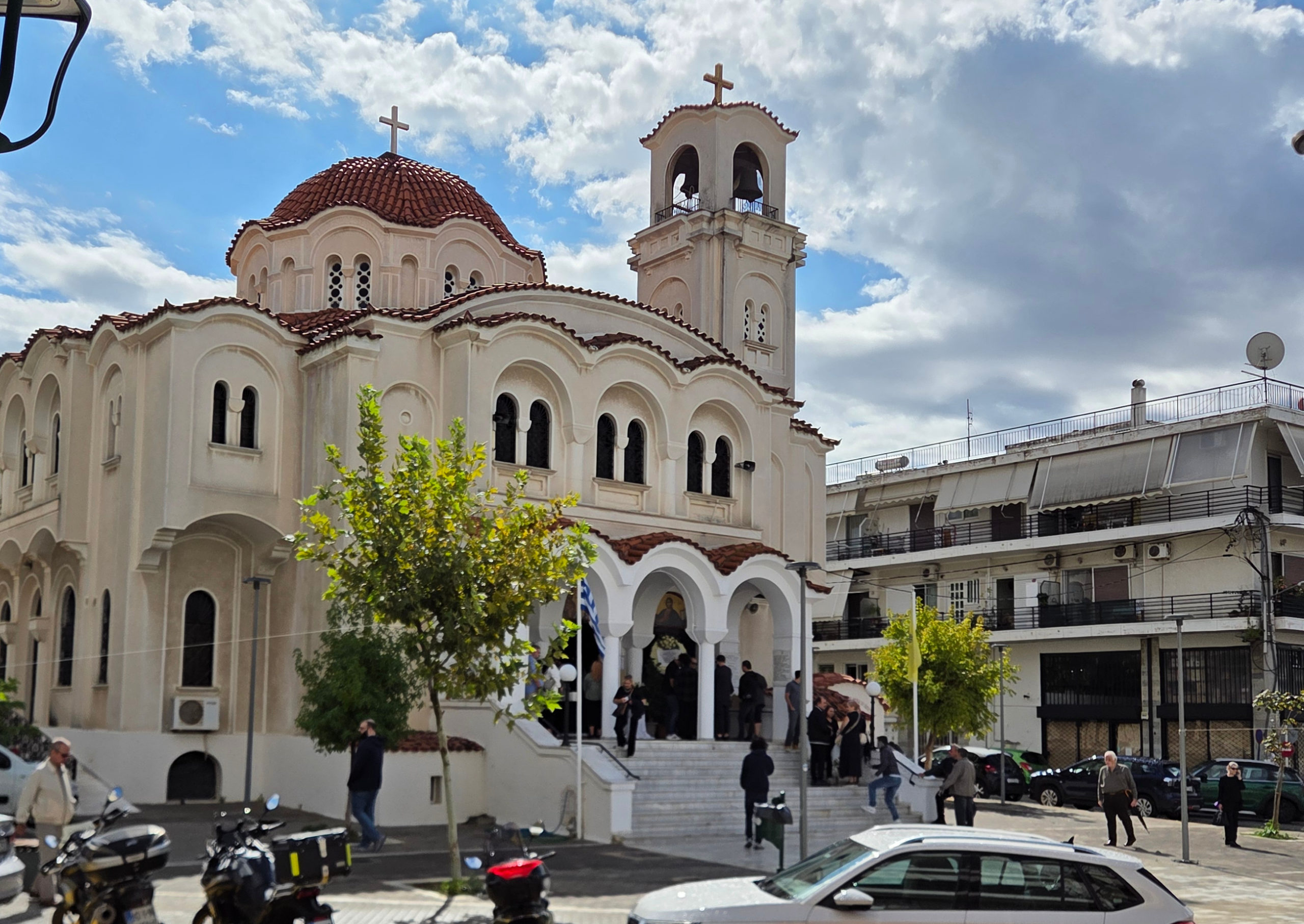 Γυναικοκτονία στην Ηγουμενίτσα: Συγκλόνισε ο αδελφός της 25χρονης Πηνελόπης στην κηδεία της –  «Αφιερωμένο σε σένα ό,τι θα κάνω στη ζωή μου»