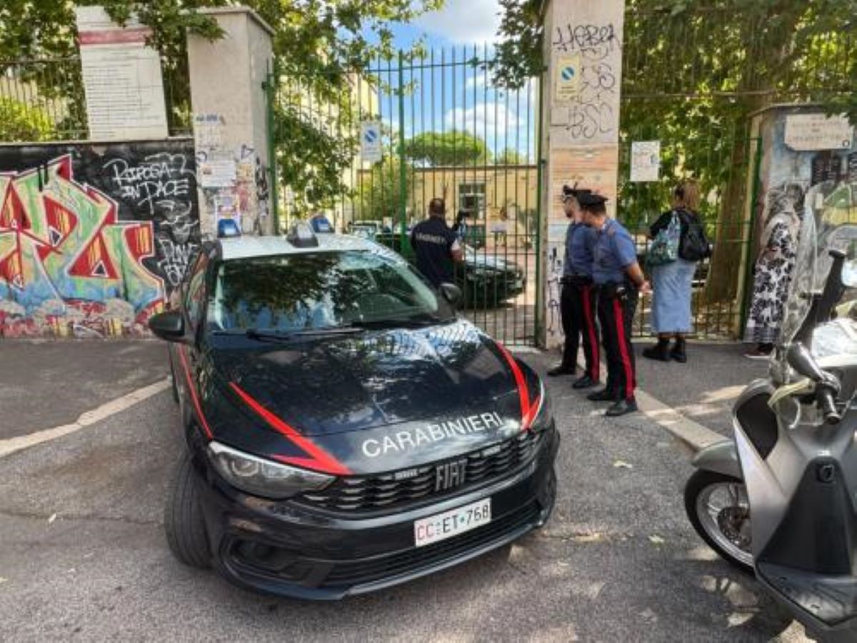 Ρώμη: 13χρονος μαθητής μαχαίρωσε καθηγήτριά του σε σχολείο – Προηγουμένως την είχε ψεκάσει με σπρέι πιπεριού